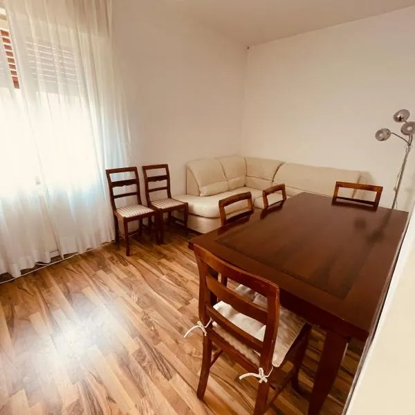 A casa di Rita, готель у місті Удіне