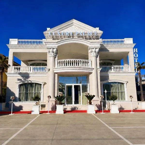 Hotel Luxury Palace, hotel en Ishull-Lezhë