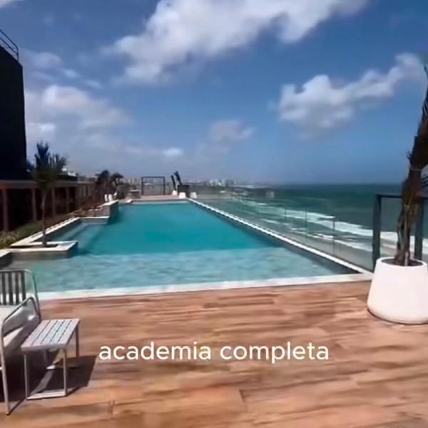 Apto flet, ideal para casais, frente mar, piscina aquecida, jacuze - Foto 4