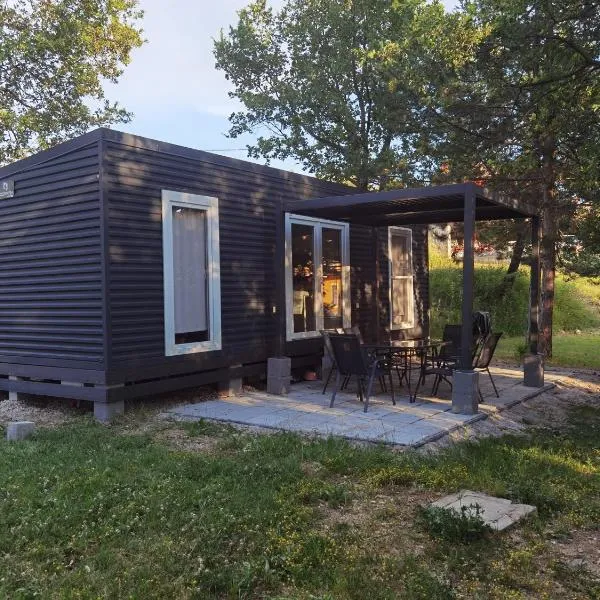 Forest house Maestral, מלון בקופר