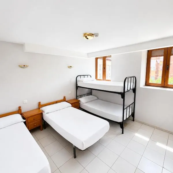Albergue Municipal de Pradoluengo, hotel in Pradoluengo