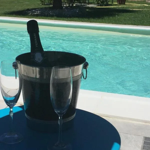 FiordiSole Holiday Home, hotel Montopoli in Val dʼArnóban