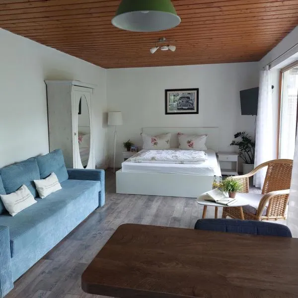 Schöne EinZimmer Wohnung zwischen Bodensee und Allgäu, hotel em Neukirch