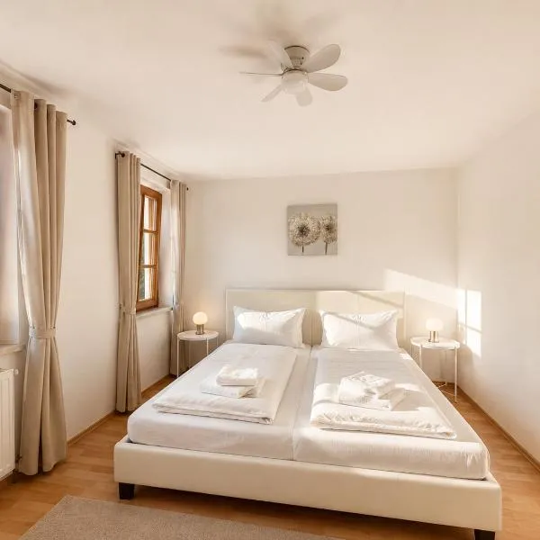 KAISERLICH WOHNEN zentral und am Fluss, hotel em Bad Ischl