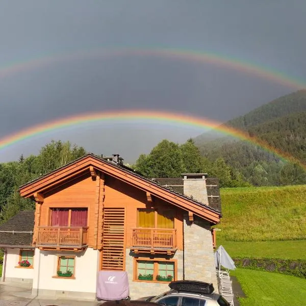 Chalet Taulei tra Bormio e Livigno, khách sạn ở Valdidentro