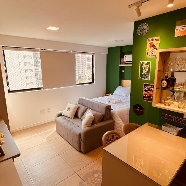 Novo e Moderno Flat apenas 300m da Praia de Boa Viagem, com a cara da Irlanda