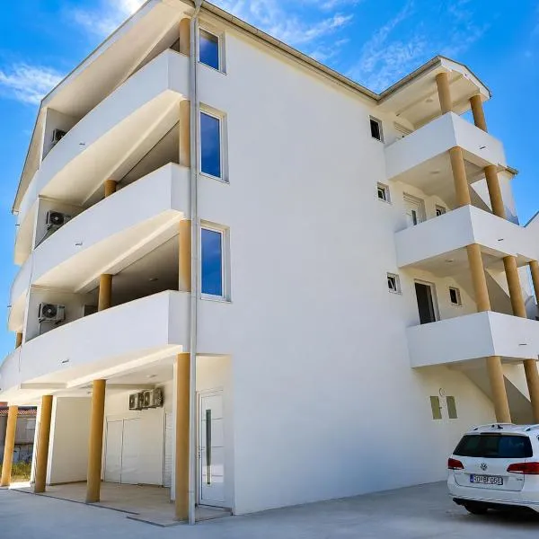 Apartmani Aurora, hotel sa Polje
