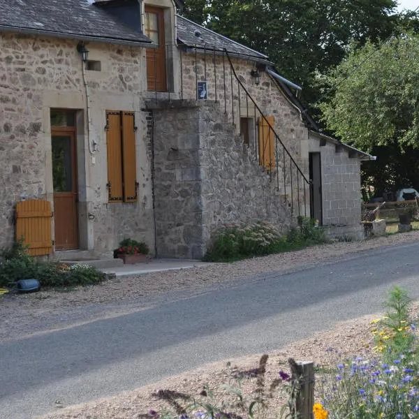 Gîte de Sidonie, hotel in Glux