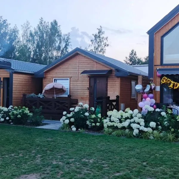 Grabska Osada SUN HOUSE - domki całoroczne ogrzewane, hotel in Grabce-Towarzystwo