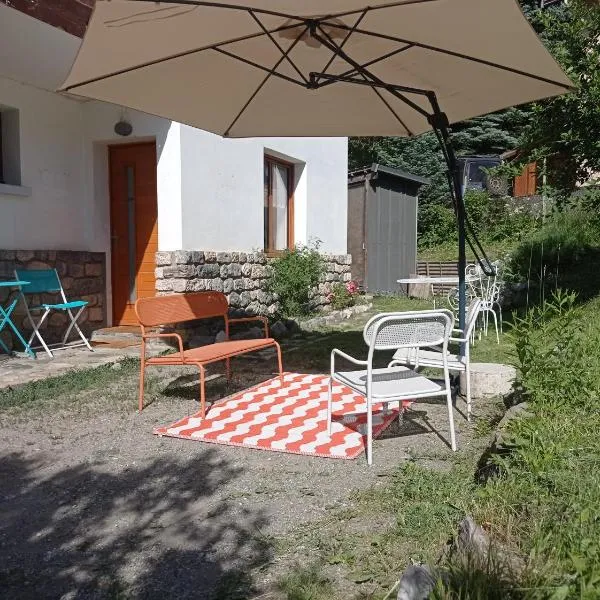 Ski - 1 Chambre - Jardin, parking, local vélo, hotel in Villar-Saint-Pancrace