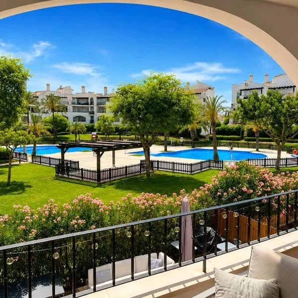 Casa Lilo - Renovated 2-Bed Apartment with Pool View - La Torre Golf Resort, Hotel in Torre-Pacheco