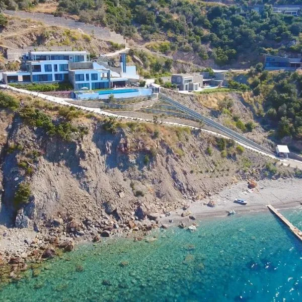 The Cliff Residences, hotel em Plomarion