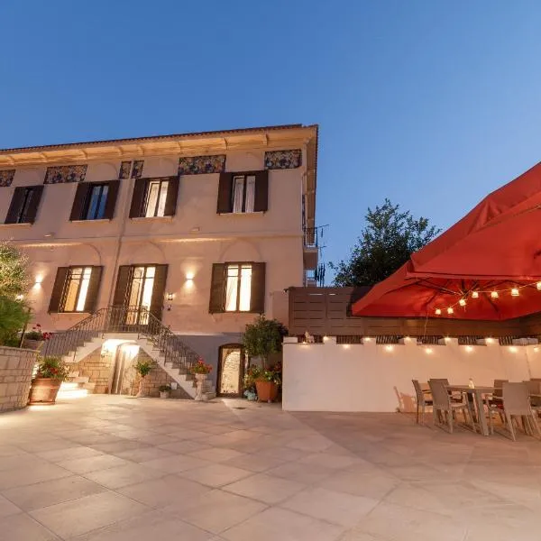 VILLA AGOSTINO LUXURY B&b, hotel sa Vico Equense
