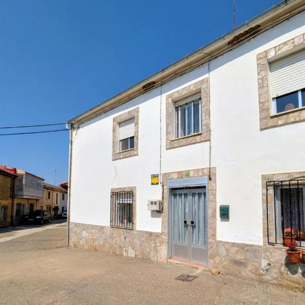 Casa Ti Mielga, hotelli kohteessa Ayoó de Vidriales