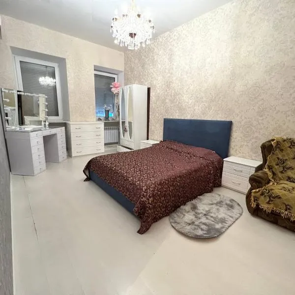Femily Haven 5-Room Apartment, hotel u gradu Odesa
