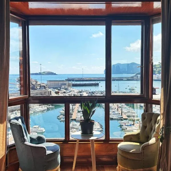 Sunrise views over the Port and Sea, hotel sa Bermeo