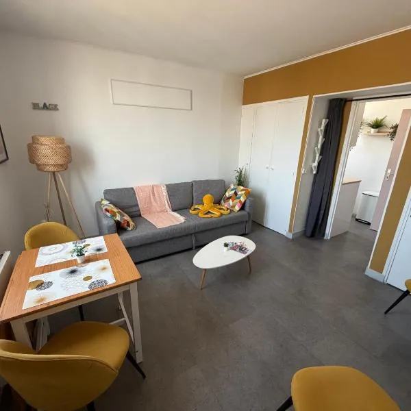 Appartement Ouistreham proche centre et plage, hotel in Ouistreham