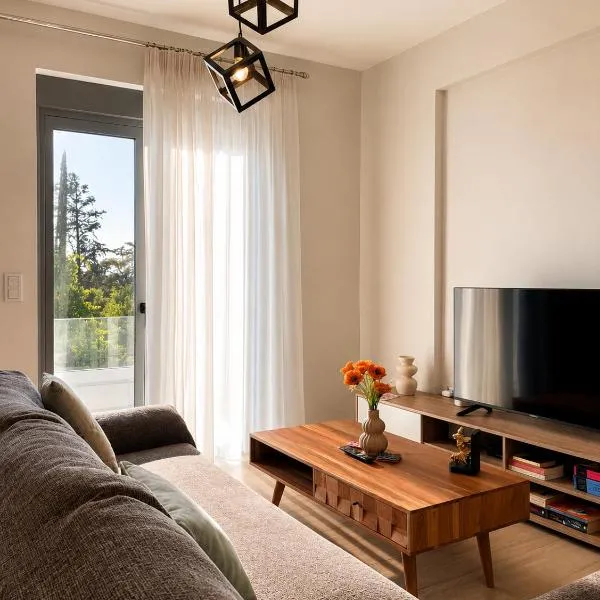 Luxury Family Villa near beach, ξενοδοχείο στο Λέχαιο