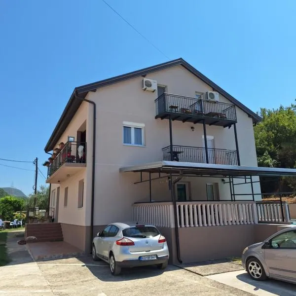 Apartmani Medojević, hotel v destinácii Radanovići