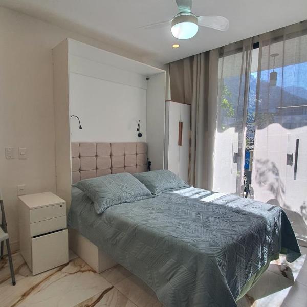JacuVillage 33 - Estúdio Moderno para Casal em Jacuecanga - Novíssimo e Aconchegante