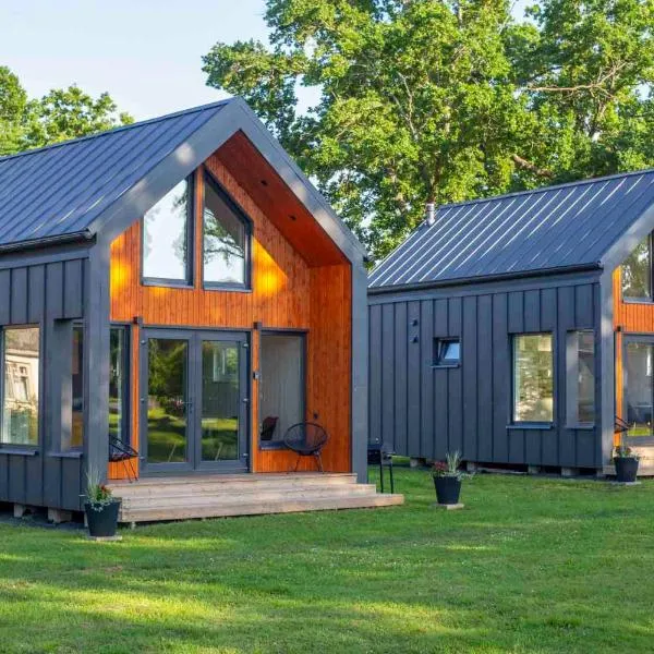 LUCKY LAKE HOLIDAY HOUSES by Vidzemes Laivas, hotel u gradu 'Burtnieki'