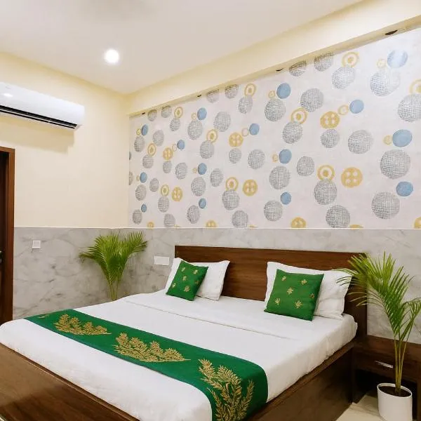 Hotel Regal Delight Star Taj - Best Rated Area #hygienic and Affordable Rooms, Check in Guarantee,Near Taj mahal, Hotel in Agra