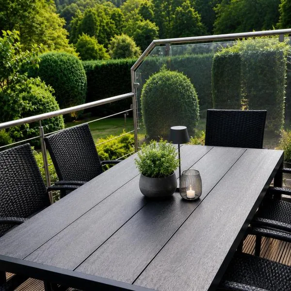 BHR - ANTHELIA Ferienwohnung Nähe Nürburgring Eifel mit großem Garten renoviert, hotel v destinaci Kempenich