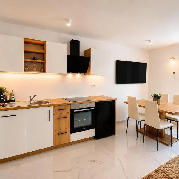 Apartma 47, hotel u gradu Kobarid