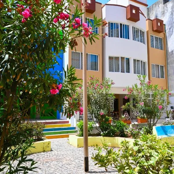 Hotel Rocha โรงแรมในRibeira Grande