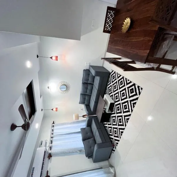 White Grove 3BHK villa near candolim, hotell i Candolim