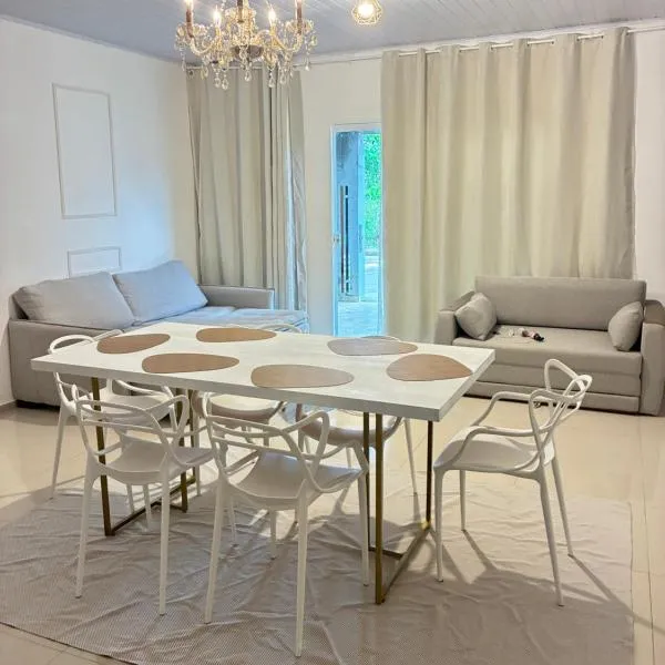 Jardim Florestal Italy-Casa Jacarandá, hôtel à Itaquatiara