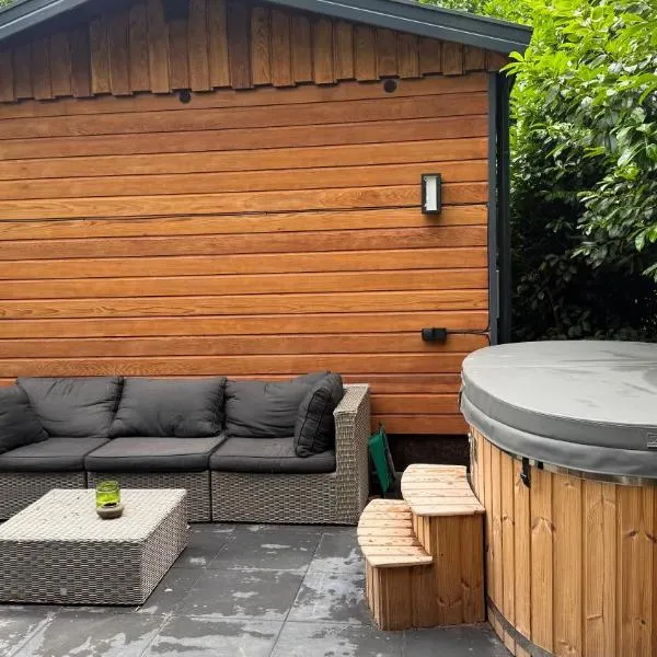 Chalet Kip & Geit incl Sauna & Jacuzzi, hotel a Heino