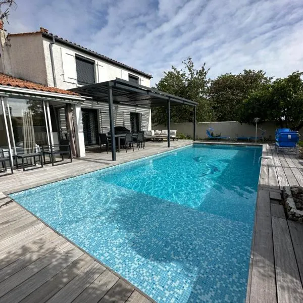 Villa familiale avec piscine privée - 8 pers - La Rochelle Île de Ré, hotel em Périgny