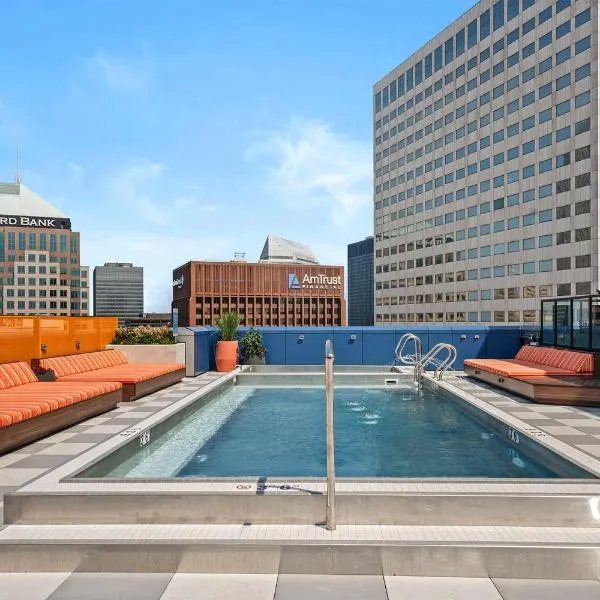 DT Delight Downtown Living Two-Bedroom Endless Access، فندق في كليفلاند