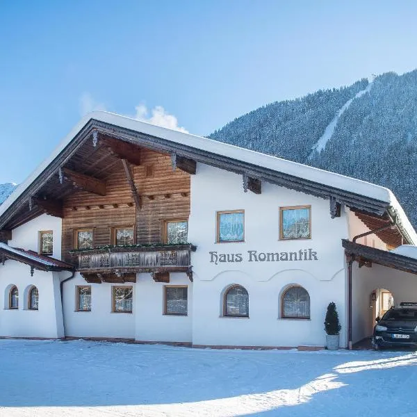 Romantik Ferienwohnungen, hotel in Pertisau