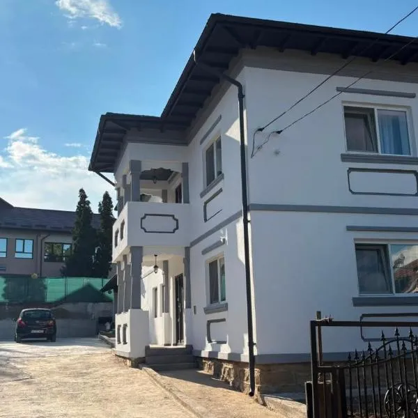 Urban Nest, хотел в Калиманещи