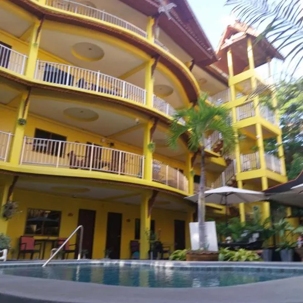Phratamnak Inn Hotel & Guesthouse - 100 mtr from the beach, hotel in Pattaya South