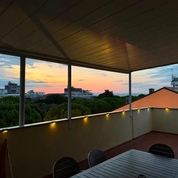 Sky Pearl - Rooftop Terrace, hotel in Lignano Sabbiadoro