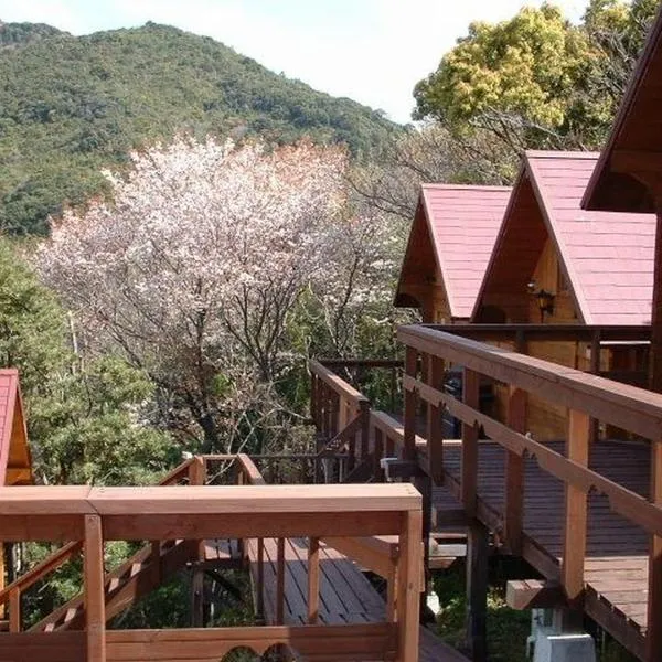 Strawberry Farm Shirasaki, hotel in Ōbiki