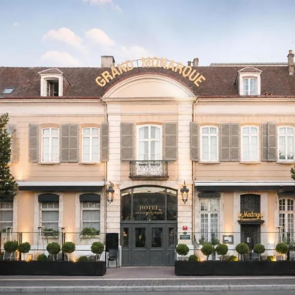 Hotel & Spa Le Grand Monarque, BW Premier Collection, отель в Шартре
