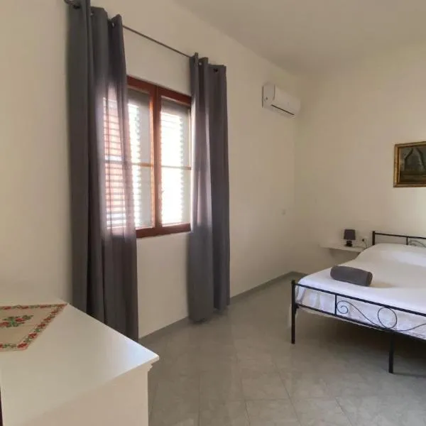 Casa CASAS, hotel en Solanas