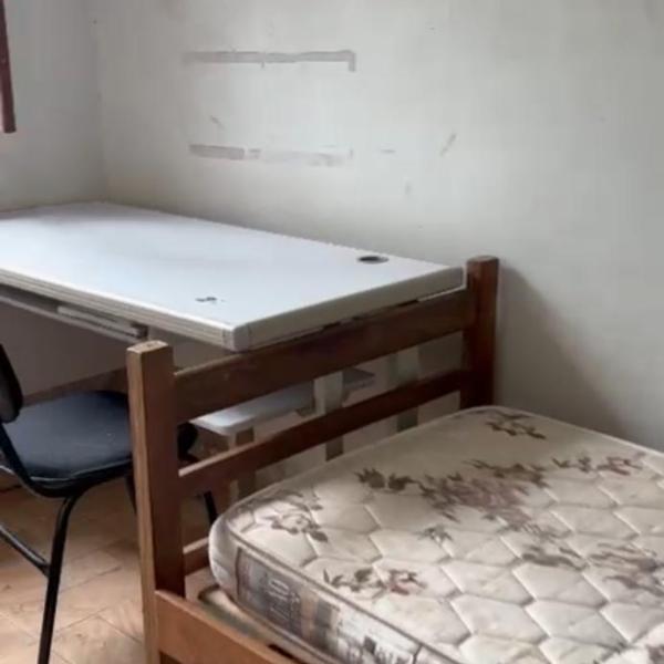 Quarto individual em república feminina