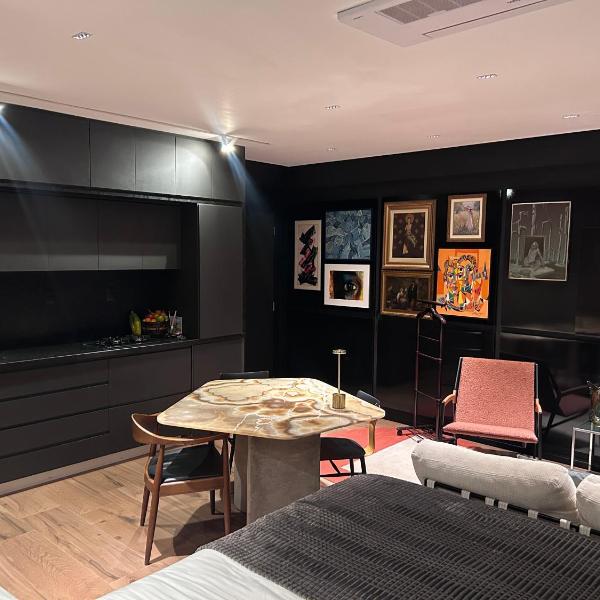 Flat Garçonniere