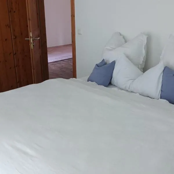Glowe-Grund-Naturnest, hotel en Glowe