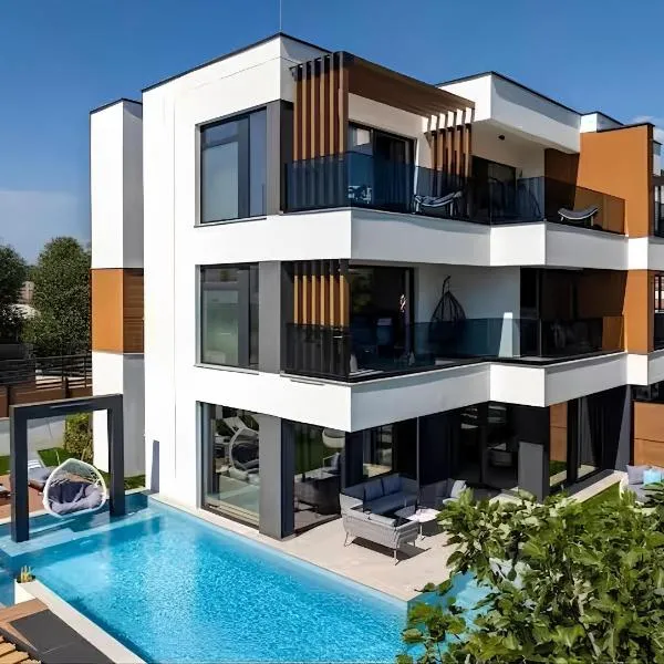 Luxury Villa Elements - Novalja, отель в городе Новаля