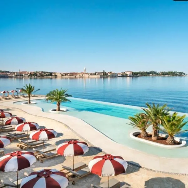 Luxury New !!! Apartment One and Only with terrace & free bikes, hotel a Poreč
