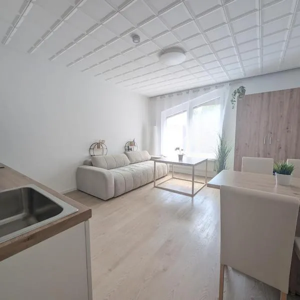 See 3 - Schönes 2-Zimmer Appartement mit Parkplatz und Seezugang, hotel v destinácii Sankt Kanzian am Klopeiner See