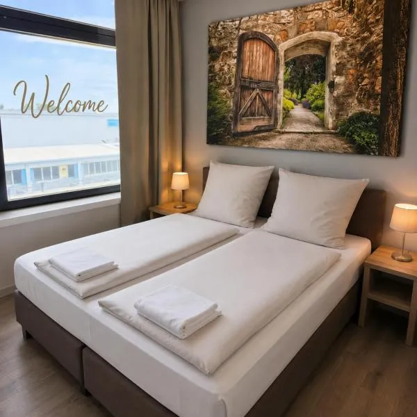 Aparthotel Emilia 24h Check-in, Free Parking and WiFi, hotel a Bargteheide