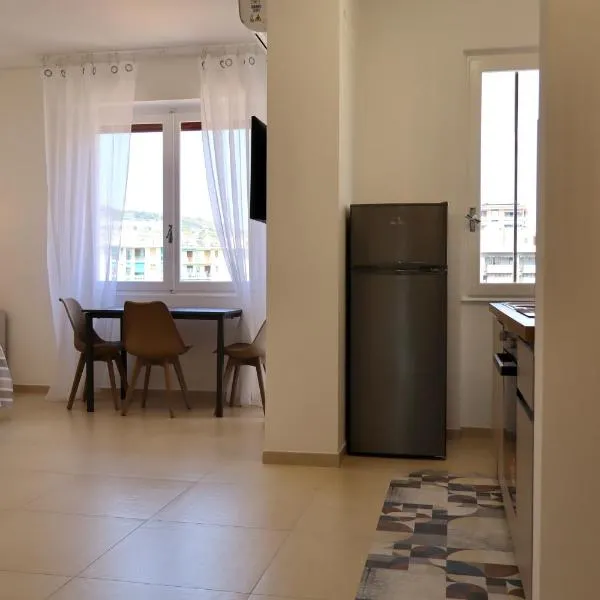 Casa Riviera Chiara con Parcheggio Privato nel Cuore di Arma, hotel en Arma di Taggia