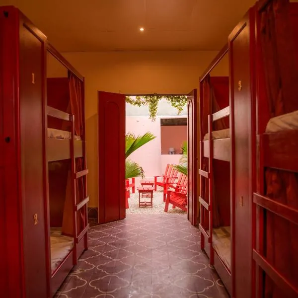 Casa Remolacha, готель у місті Флорес